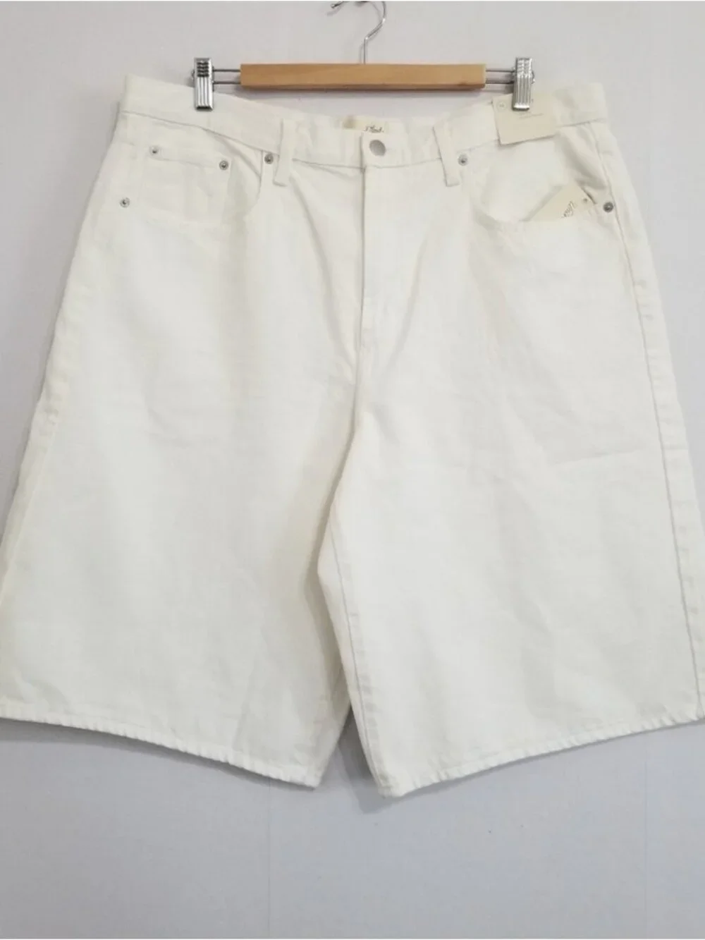 White High Rise Long Shorts Size 16